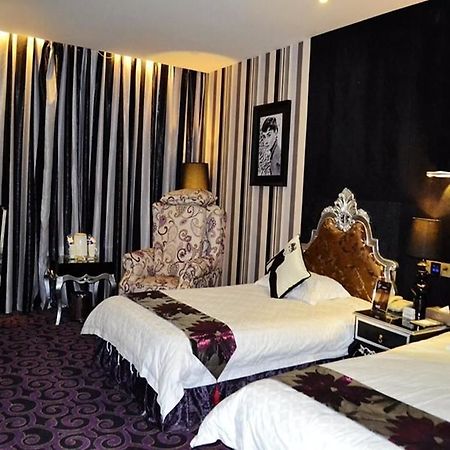 Victoria Hotel Λουό Γιανγκ Εξωτερικό φωτογραφία
