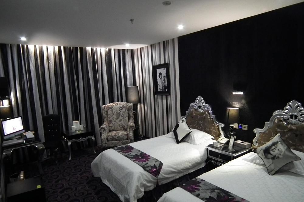 Victoria Hotel Λουό Γιανγκ Εξωτερικό φωτογραφία