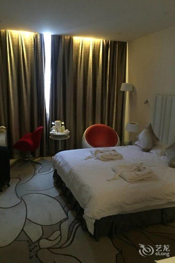 Victoria Hotel Λουό Γιανγκ Εξωτερικό φωτογραφία