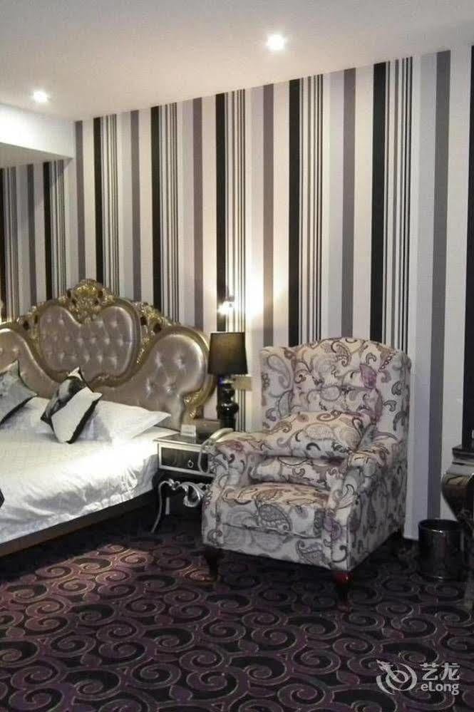 Victoria Hotel Λουό Γιανγκ Εξωτερικό φωτογραφία